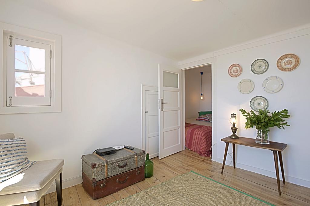 TRAVEL LIKE A LOCAL, ALFAMA! Deolinda Cosy Home&Amazing View Lisboa Oda fotoğraf