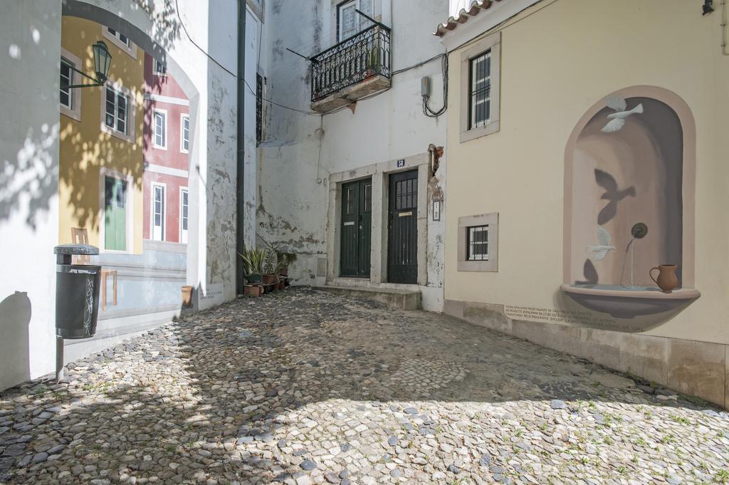 TRAVEL LIKE A LOCAL, ALFAMA! Deolinda Cosy Home&Amazing View Lisboa Dış mekan fotoğraf